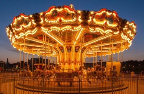 Carousel 10