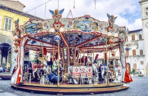 Carousel 7