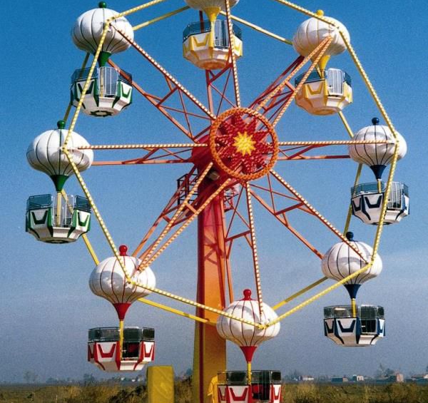 Ferris Wheel 14