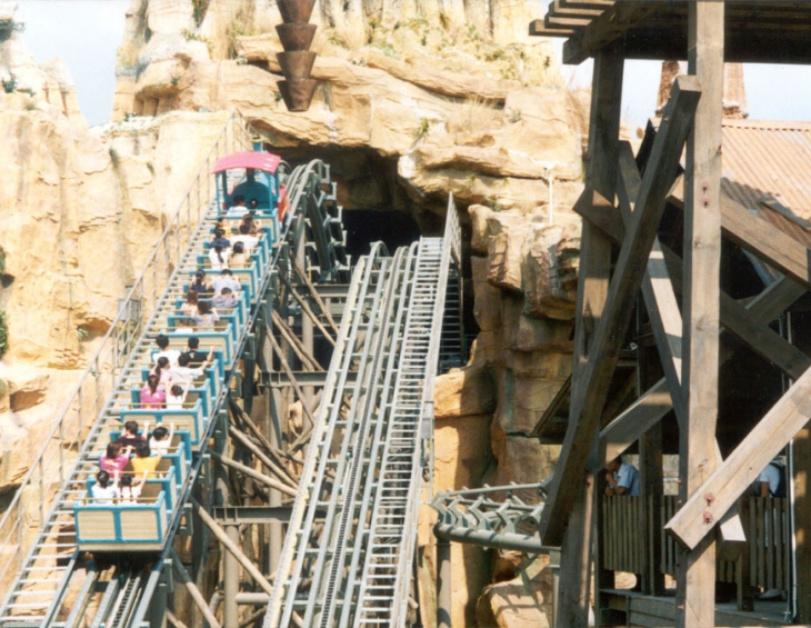 Mine Train Горный поезд