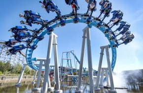 Suspended Family Coaster Orkanen