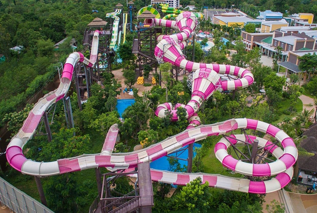 DRAGON VALLEY WATERPARK NANJING