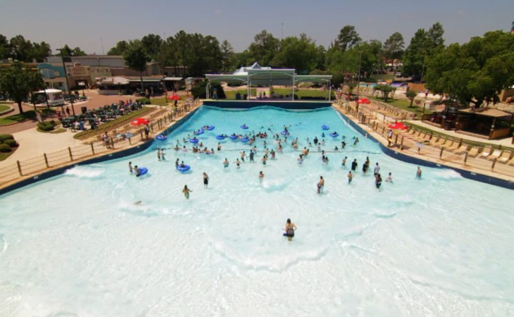 Wet ‘n’ Wild SplashTown