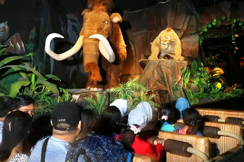 Тематический парк Dunia Fantasi Тематический парк Dunia Fantasi