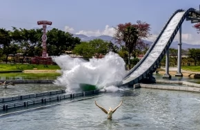 Захватывающий аттракцион Splash Caribe